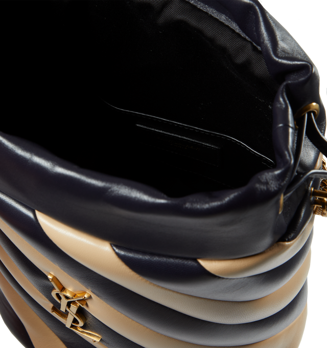 ALIX BUCKET BAG