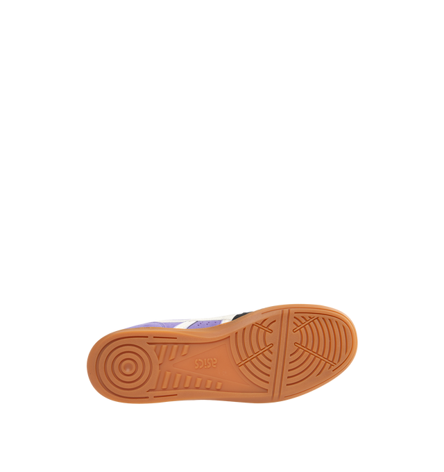 Image 4 of 5 - PURPLE - ASICS Skyhand OG Sneaker featuring minimalistic suede paneling, FLYTEFOAM PROPEL cushioning, EVA heel wedge and gum outsole.