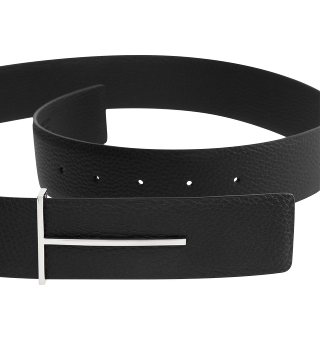 Image 2 of 2 - NAVY - TOM FORD Slim T Reversible Belt featuring a reversible design in grain calf leather, pin-buckle closure, leather upper and leather lining. 38 MM. 100% calf leather.