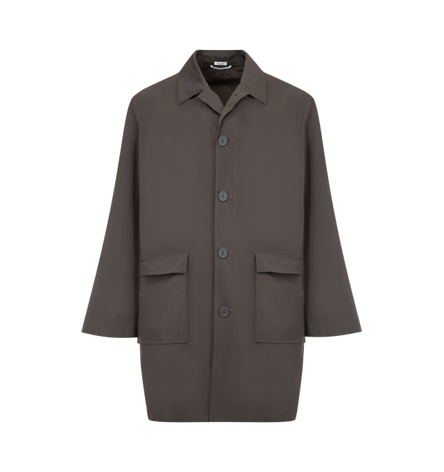 Image 1 of 4 - GREY - THOM BROWNE Memory Tech Smoch Jacket featuring a removable pouch to pack and take on the go, front button closure, 2 front flap pockets, interior pocket with name tag, single removable interior pocket, buttoned side vents with signature striped grosgrain trim and signature striped grosgrain loop tab. 100% polyester. Made in Italy.