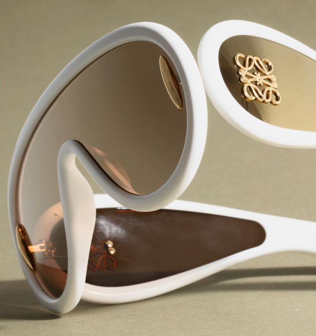 Image 4 of 4 - WHITE - LOEWE Paula's Ibiza Mask Sunglasses featuring logo at temples. 100% UV protection. Lens width: 134mm. Arm length: 145mm. Made in Italy. 