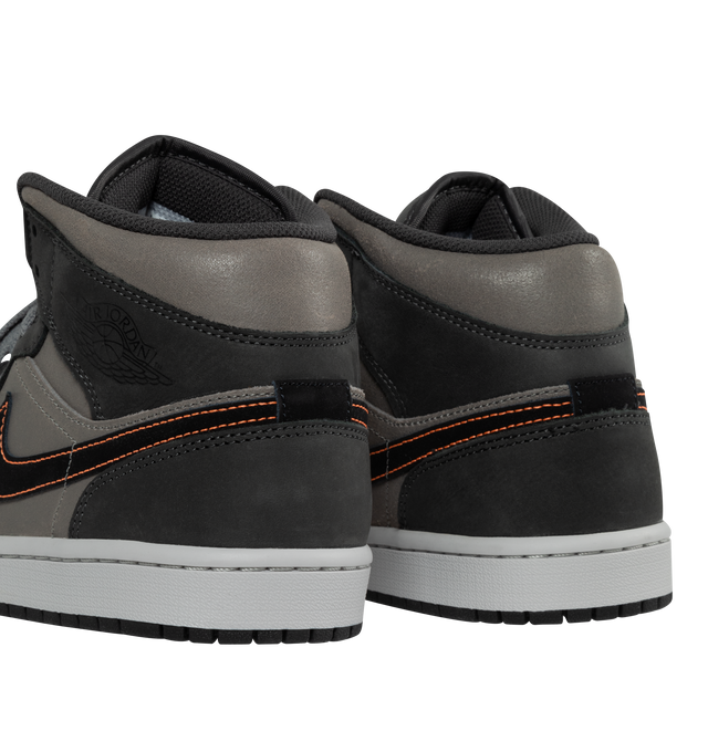 AIR JORDAN 1 MID SE (MENS)