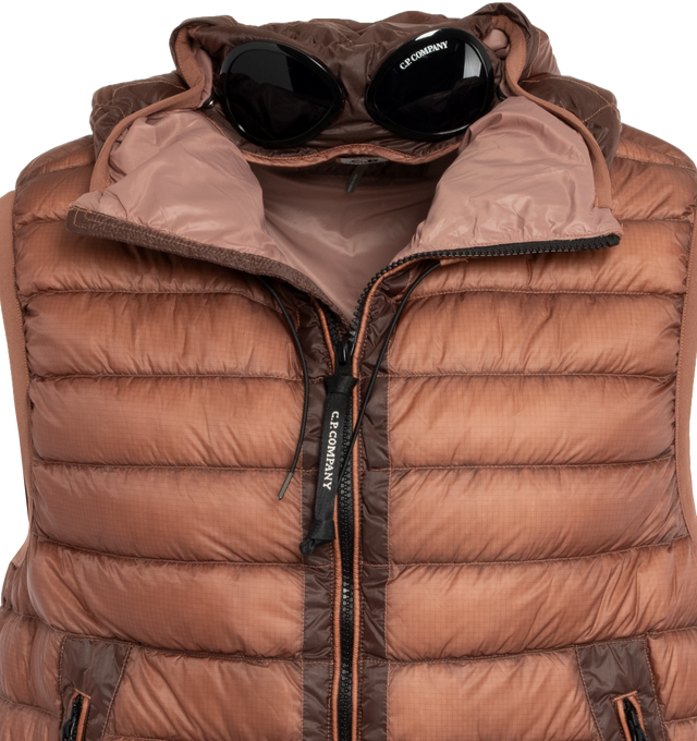 D.D. SHELL GOGGLE DOWN VEST (MENS)