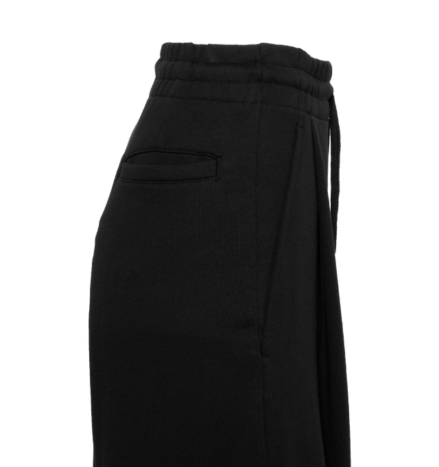 LOOSE FIT SWEATPANTS (WOMENS)