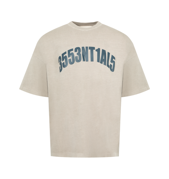 Image 1 of 2 - GREY - Fear of God Essentials 'The City' Exclusive New York 90s Tee is cut from 100% cotton jersey, offering a soft yet substantial hand feel. Designed in an oversized 90s-inspired silhouette, it features exaggerated proportions with dropped shoulders for a relaxed drape. The front is defined by a puff-print application of the alpha-numeric Essentials logo "3553NT1AL5", and on the back "N3W Y0RK" graphic. The signature rubberized Fear of God Essentials label at the collar. Fit Note: Size