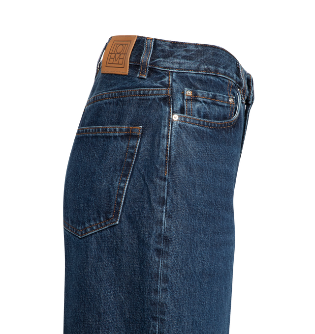 WIDE TAPERED LEG DENIM