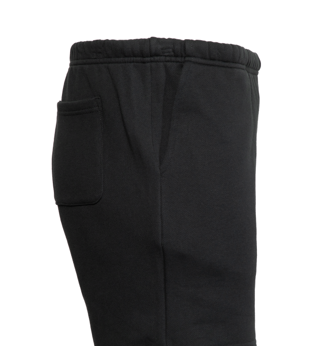GALLERY WALL SWEATSHORTS