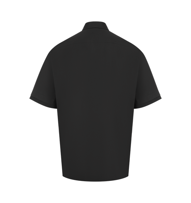 Image 2 of 3 - BLACK - SACAI Poplin Shirt featuring spread collar, short sleeves, button-front closure and paneled sides. Made in Japan.