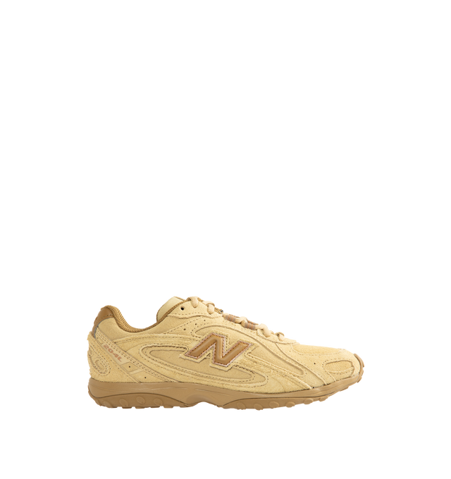 Image 1 of 5 - YELLOW - New Balance 204L Unisex sneaker featuring a low-profile silhouette, slim structure of '70s running shoes, tech-inspired texture of premium suede, multi-piece upper with embossed overlay, double-stacked suede 'N' logo, and screen-printed graphics along the saddle. Distinctive outsole with 2000s-inspired strike path and 70s-influenced tread pattern. Outer: Calf Suede 100%, Lining: Fabric 100%, Sole: Polyethylene vinyl acetate (PEVA) 100%. Made in Vietnam. *Unisex style in men's sizing.
