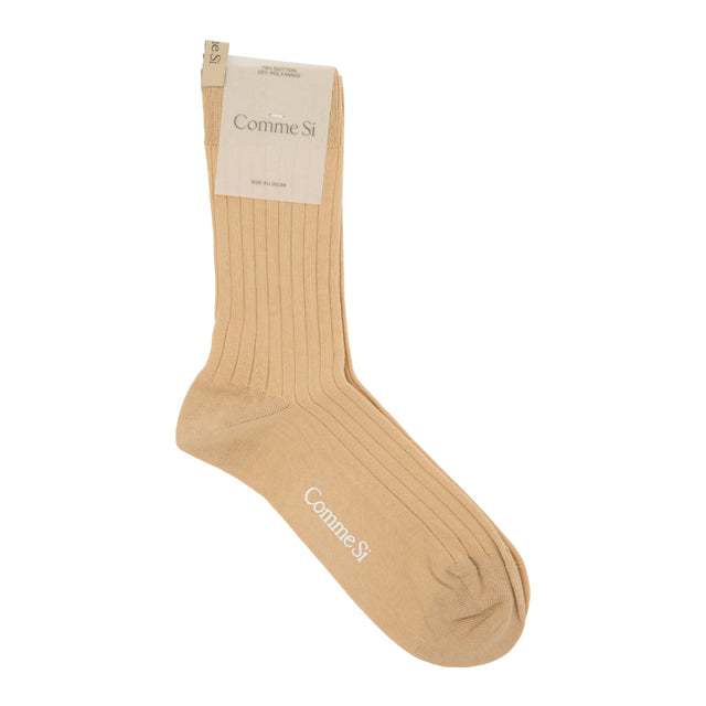 Image 1 of 1 - NEUTRAL - COMMES Si The Yves Socks have a wide rib, reinforced toe, and decorative logo ribbon. 78% cotton and 22% polyamide. Made in Italy.
