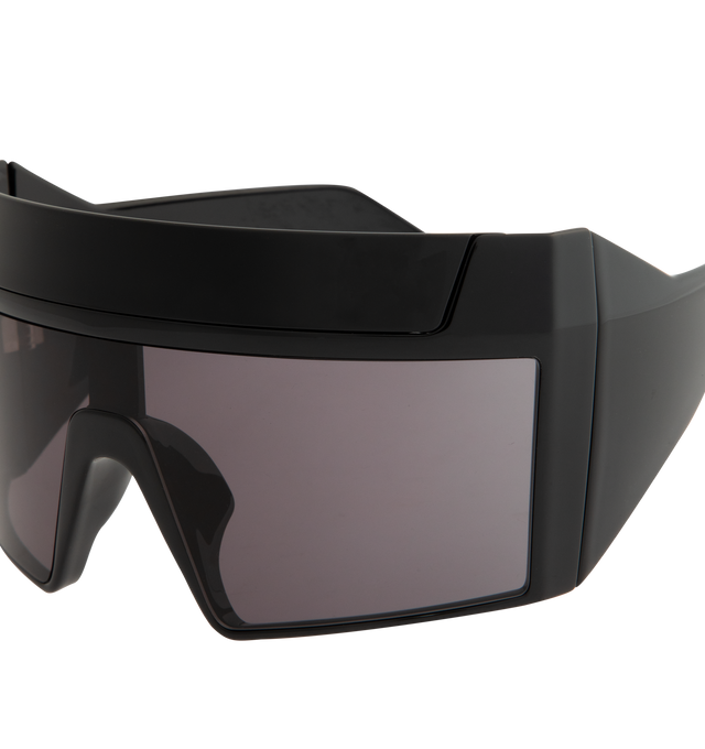 Image 3 of 3 - BLACK - RICK OWENS Rev Sunglasses featuring shield-style nylon-frame sunglasses, gray lens and integrated nose pads. 100% UVA/UVB protection, category 3. Nylon. Made in Italy. 