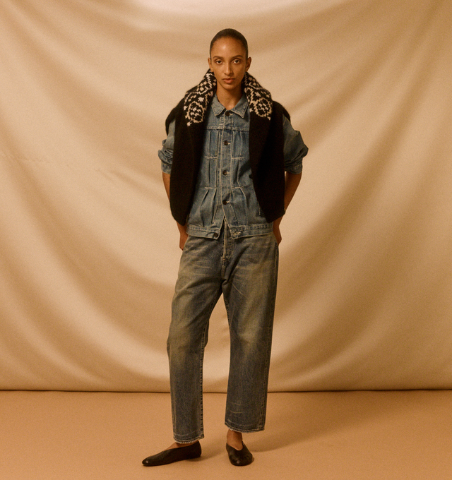 Image 2 of 4 - BLUE - CHIMALA 13.5 oz Selvedge Denim Baggy Cut Jean feauring a mid-rise jean, a straight cut down the leg, durable 13.5 oz Japanese cotton denim, paint splatters, baggy fit throughout, a secure zip and button closure and a classic five-pocket construction. 100% cotton. 