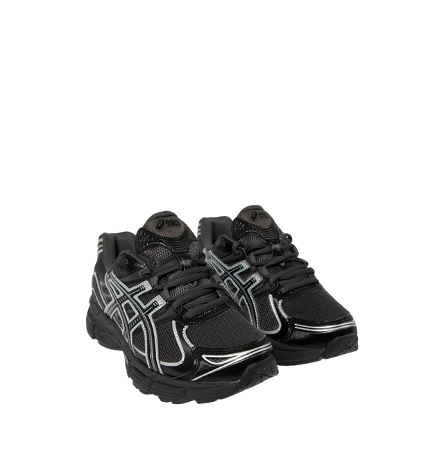 Image 2 of 5 - BLACK - Asics Men's GEL-STRATUS MC Sneakers feature an air mesh upper with synthetic leather overlays for breathable comfort, durability, and a technical-inspired look. Drawing from the brand's 2010s running heritage, these lifestyle sneakers combine rearfoot GEL technology with a cushioned midsole for enhanced shock absorption and everyday comfort. Main Material: Synthetic Leather and Mesh. Sole: Rubber.  