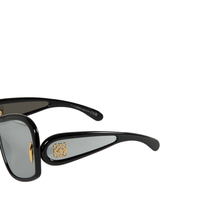 Image 2 of 3 - BLACK - Loewe Shield sunglasses in acetate with a LOEWE signature on the arm and 100% UVA/UVB protection. Made in Italy. 