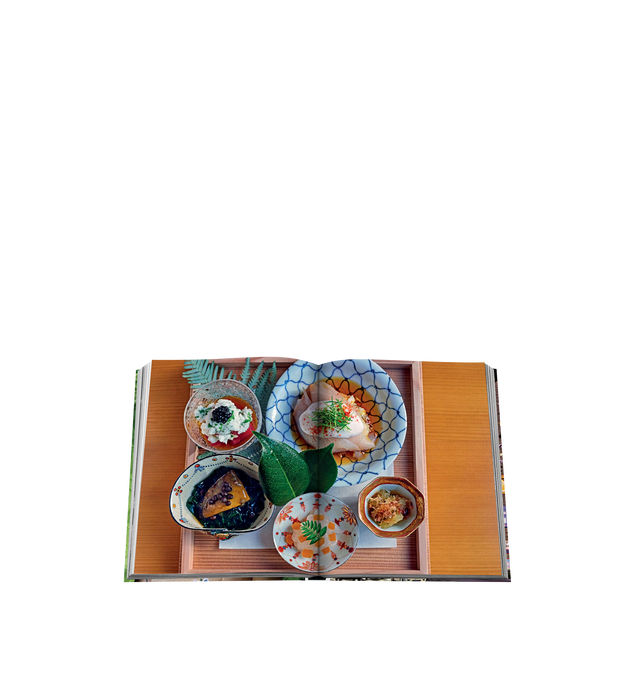 Image 4 of 4 - MULTI - ASSOULINE Tokyo Chic featuring a testament to the beauty of the Japanese capital and pays tribute to its eye-catching architecture, sought-after food scene and unmatched sense of style. Hardcover. 296 pages. 33x25x4cm. Made in Italy. 