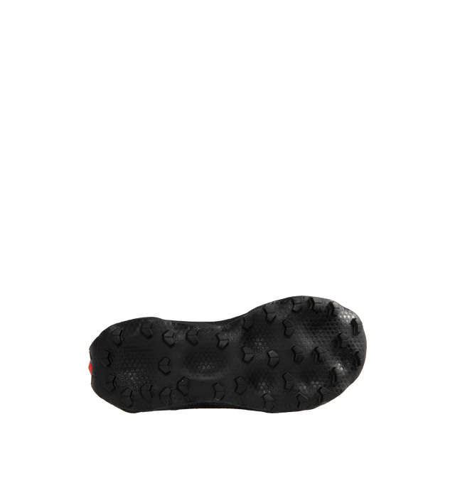 Image 4 of 5 - BLACK - Salomon Orava Advanced Unisex Sportstyle Shoes, drawing inspiration from the free curves of the Arve river, an elevated expression of the movement of nature. Featuring All-Terrain Contagrip rubber outsole with a distinctive, wavy geometry designed to diffuse pressure and to break down repeated underfoot impact for enhanced, durable comfort. OptiFOAM+ midsole, Quicklace lacing system and Matryx textile upper designed to resist abrasion with individually-coated high-tenacity Kevlar and  