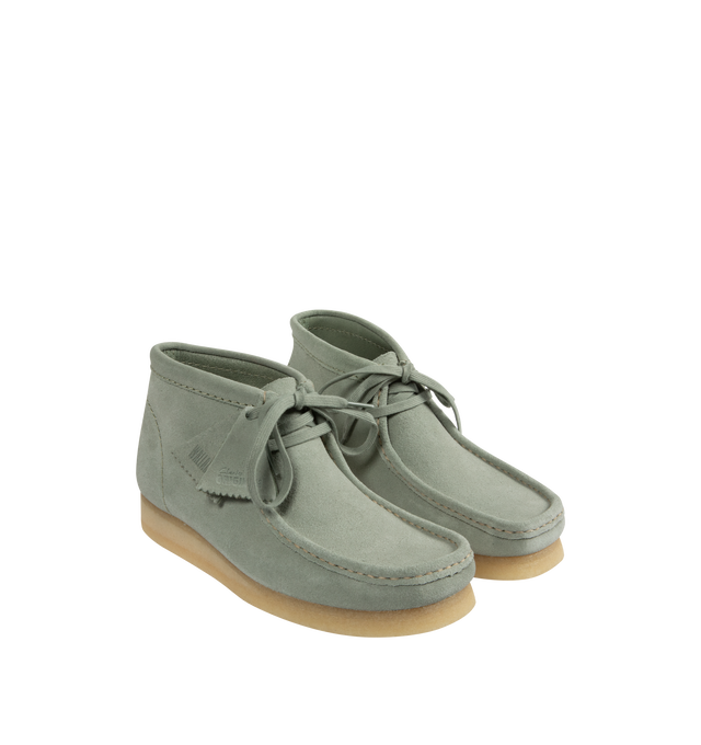 Image 2 of 4 - GREEN - CLARKS Wallabee Boot featuring suede upper, breathable leather lining, part-recycled natural rubber pebble crepe sole and finished with two fobs (Clarks Originals and Wallabee). 