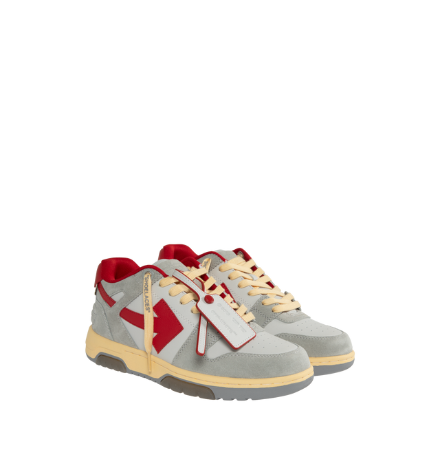 Image 2 of 5 - GREY - OFF-WHITE Out Of Office Sneaker featuring signature Zip Tie tag, signature Arrows motif, contrasting branded heel counter, logo patch at the tongue, front lace-up fastening, perforated toebox, round toe, flat rubber sole and branded insole. 89% leather, 11% recycled polyester. 