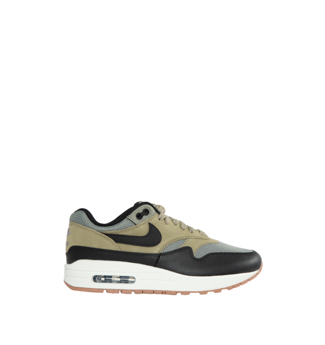 Image 1 of 5 - MULTI - NIKE AIR MAX 1 SC features an upper that combines suede and textile for a durable yet lightweight design, plush and comfortable, Max Air cushioning has just the right amount of support. The rubber waffle outsole adds durable traction and a padded low-cut collar. 