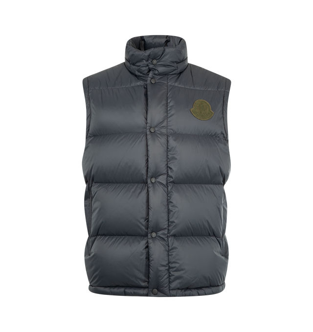 Image 5 of 5 - BLACK - MONCLER Cyclone 2-in-1 Hooded Short Down Jacket featuring recycled nylon, nylon laqu lining, down-filled, detachable hood and sleeves, zipper and snap button closure, zipped pockets, elastic cuffs and hem with elastic drawstring fastening. 100% polyamide/nylon. Padding: 90% down, 10% feather. Made in Italy. 