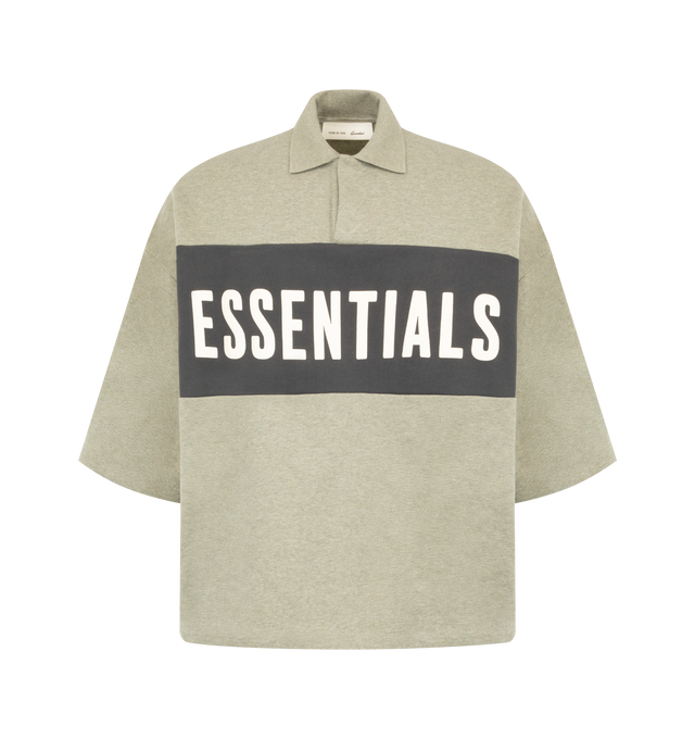 Image 1 of 2 - MULTI - The Men's Panelled Crop Polo is made from 380gsm core fleece and cut in a cropped, relaxed silhouette. The paneled construction is accented with a puff-printed Essentials branding on the front. Details include a rib-knit polo collar, and Essentials signature label at the back collar for a polished finish.  