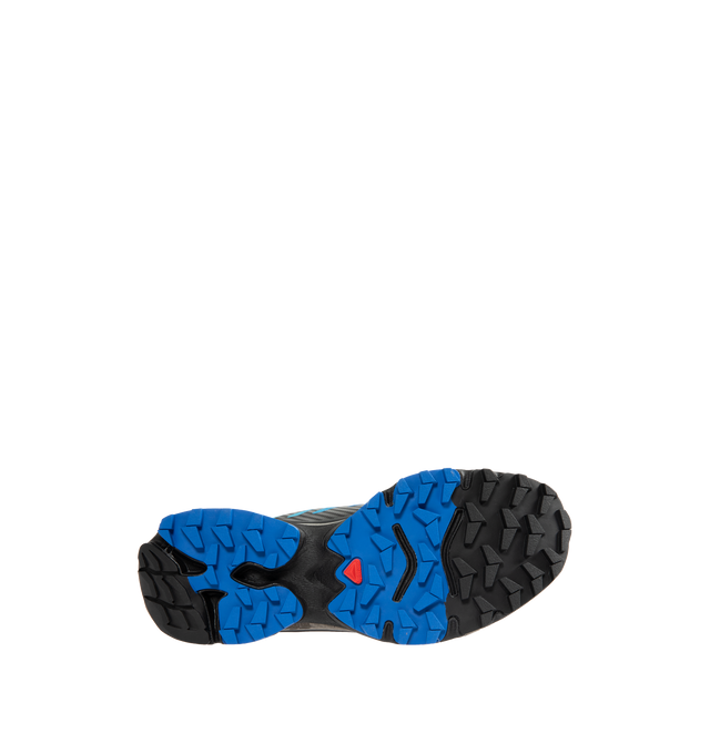 Image 4 of 5 - BLUE - SALOMON XT-4 OG Sneaker featuring Mud Contagrip, Agile Chassis Skeleton, anti-debris Mesh, single layer mesh, abrasion-resistant TPU material, textile lining, lace pocket, sensiFIT, molded OrthoLite sockliner and quickLACE. 