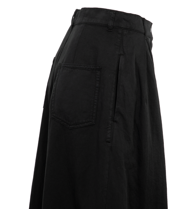 Image 2 of 2 - BLACK - THE ROW Criselle Jean featuring wide leg, double front pleating, cotton lined side seam pockets, and classic back patch pockets. 70% cotton, 30% linen. Made in Italy. 