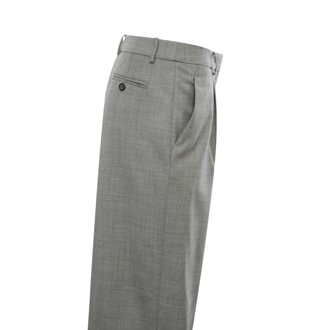 Image 3 of 3 - GREY - MAGDA BUTRYM Wide leg tailored pants in grey wool with pleating, side pockets, belt loops, and a zip closure. 8% wool 2% elastane with 100% silk lining.  