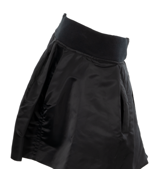 Image 3 of 4 - BLACK - SACAI Nylon Twill Shorts featuring waistband, side slit pockets, back zipper and wide legs. 100% nylon. 