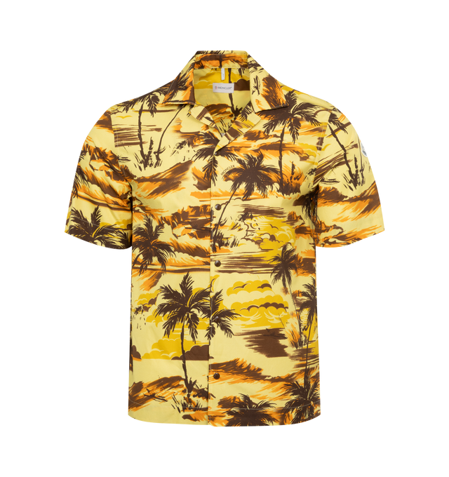 YELLOW - MONCLER Printed Shirt featuring cotton poplin, collar, short sleeves, snap button closure and logo patch. 100% cotton.