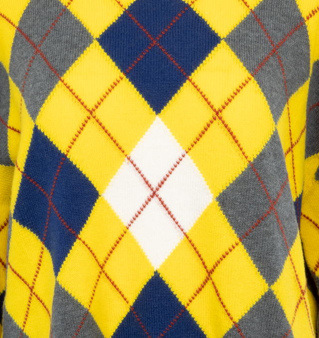 YELLOW - LOEWE ARGYLE SWEATER is crafted in medium-weight cashmere intarsia knit with a relaxed fit, regular length, ribbed round neck, ribbed cuffs, ribbed hem and LOEWE Anagram debossed rubber patch placed at the back. 100% cashmere.
