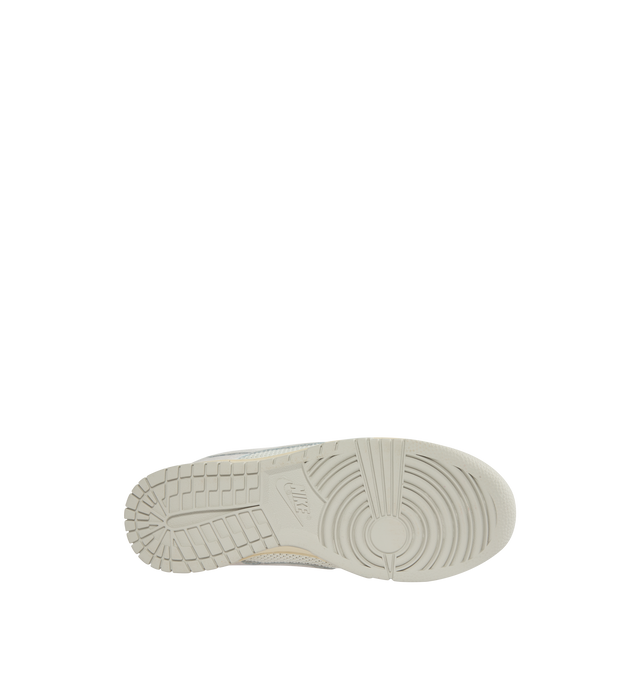 Image 4 of 5 - WHITE - NIKE Dunk low-top sneakers in a lace-up style crafted with leather upper, textile lining and rubber sole. 