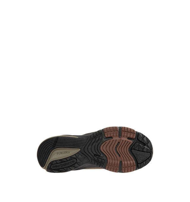 Image 4 of 5 - GREEN - NEW BALANCE Made in USA 990v6 Sneaker featuring FuelCell foam, ENCAP midsole cushioning, reflective accents, TPU back tab, mesh upper and suede and synthetic overlays. 