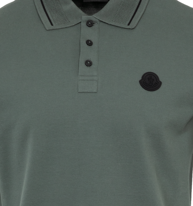 GREY - MONCLER Logo Polo Shirt featuring crafted from cotton piqu�, short sleeves and contrasting striped cuffs and collar with logo lettering. 100% cotton.