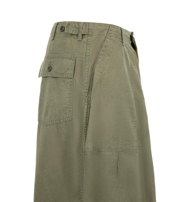 Image 3 of 3 - GREEN - Needles Men's H.D. Pant - Fatigue is crafted from cotton and features the brands signature H.D. silhouette with a voluminous, curved leg shape inspired by classic fatigue pants. Designed with a relaxed fit, the style is finished with utility pockets and a distinctive wide-leg profile that tapers through its sculpted construction. Main Material: Cotton. Fit: Relaxed. Silhouette: H.D. Wide Leg. Details: Fatigue Pocket Construction. Made in Japan. 