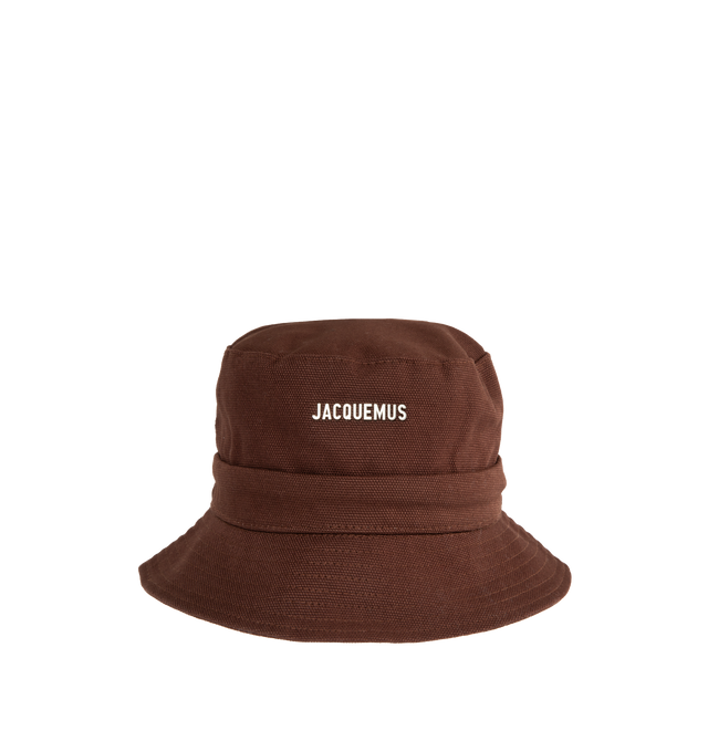 BROWN - JACQUEMUS Le Bob Gadjo Bucket Hat featuring silver-tone logo hardware at face, drawstring at back, quilted brim and plain-woven lining. 100% cotton. Made in China.