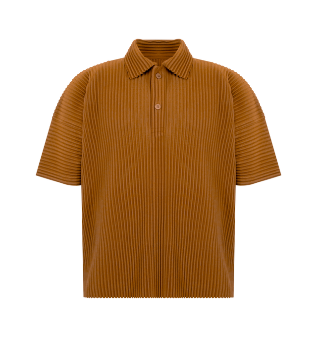 Image 1 of 2 - GREEN - Issey Miyake Men's short-sleeved polo shirt offering portability and the quick-drying properties unique to polyester. Featuring slits on both sides, collared neckline, button-front opening. 100% Polyester. Made In Japan. 