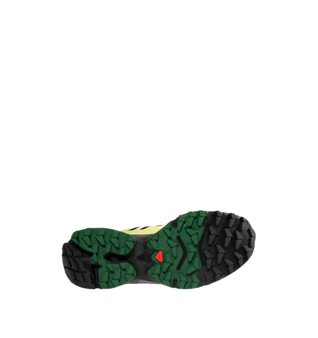 Image 4 of 5 - BLACK - SALOMON XT-4 OG Sneaker featuring Mud Contagrip, Agile Chassis Skeleton, anti-debris Mesh, single layer mesh, abrasion-resistant TPU material, textile lining, lace pocket, sensiFIT, molded OrthoLite sockliner and quickLACE. 