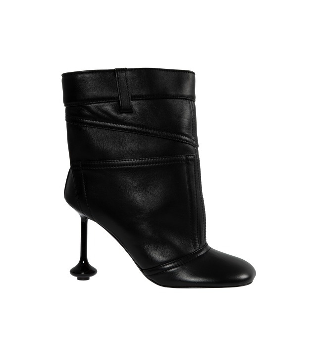 BLACK - LOEWE TOY PANTA BOOT  crafted of leather, featuring belt loops and pants back pocket design, 90mm heel and square toe. Pull-on style. Made in Italy.