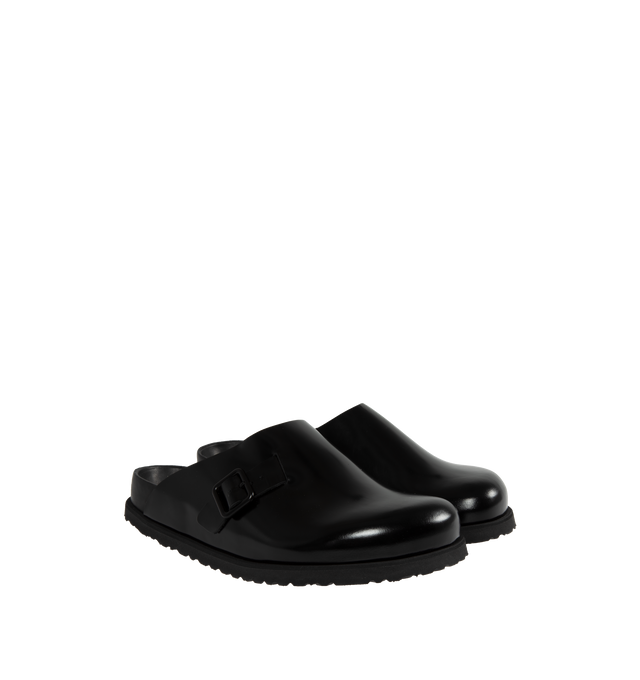 Image 2 of 4 - BLACK - Birkenstock 33 Dougal is a new silhouette created for the 1774 Collection, inspired by the timeless BIRKENSTOCK Boston clog design, updated in smooth leather with a high-shine finish and a color-matched buckle.  Upper: Luxurious smooth Berlin leather with a premium high-shine finish. Footbed: Anatomically shaped BIRKENSTOCK cork-latex footbed, covered with premium, color-matching smooth nappa leather.  Sole: EVA outsole with a 3mm EVA welt updates our standard die-cut outsole while st 