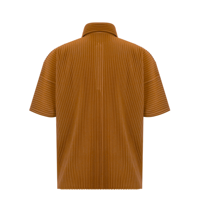 Image 2 of 2 - GREEN - Issey Miyake Men's short-sleeved polo shirt offering portability and the quick-drying properties unique to polyester. Featuring slits on both sides, collared neckline, button-front opening. 100% Polyester. Made In Japan. 