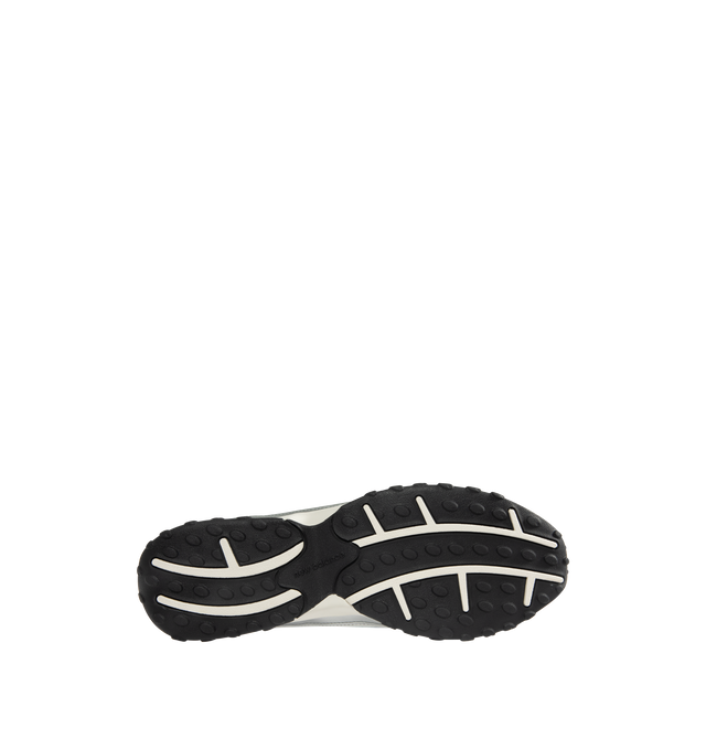 Image 4 of 5 - SILVER - NEW BALANCE 204L Sneaker featuring synthetic upper, EVA outsole, multi-piece upper with embossed overlay, screen-printed graphics along the saddle, distinctive outsole with 2000s-inspired strike path and 70s-influenced tread pattern and double-stacked suede 'N' logo. 