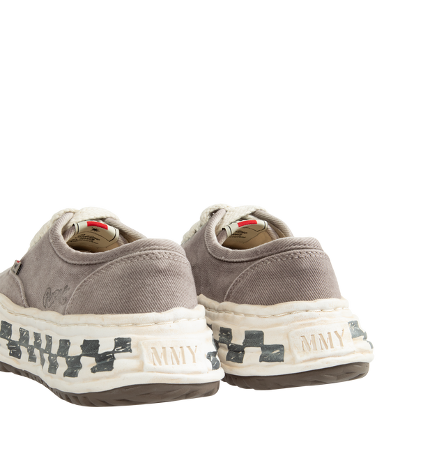 Image 3 of 5 - GREY - Maison Mihara Yasuhiro Men's Baker26 Graffiti Sole Low-Top Sneakers feature the brand's signature OG sole with graphic details, a graffiti-printed canvas upper, and a bold low-top silhouette for a contemporary statement look. Main Material: 100% Cotton Upper. Sole: Rubber. 