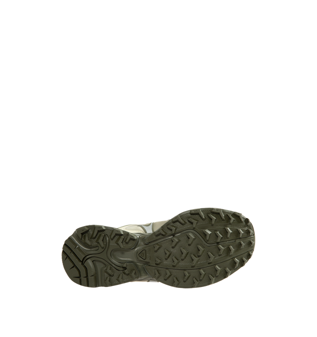 Image 4 of 5 - GREEN - Salomon Unisex XT-Whisper GORE-TEX Sneakers reimagine a trail-inspired icon with a modern performance-driven design. Crafted with a waterproof and breathable GORE-TEX membrane, this versatile style is engineered for all-weather wear while maintaining lightweight comfort and protection.Main Material: Synthetic and Textile Upper. Membrane: GORE-TEX Waterproof Protection. Closure: Quicklace System. Outsole: Contagrip Rubber.*Unisex style in men's sizing. 