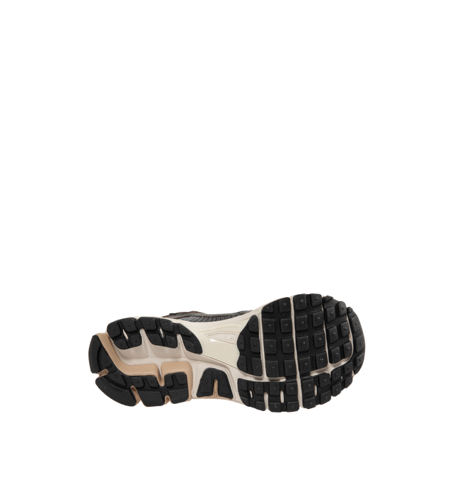 Image 4 of 5 - BROWN - Nike Zoom Vomero 5 feaures Mesh with TecTuff and utilitarian overlays that are breathable and durable, cushlon foam with Zoom Air cushioning and rubber tread. 