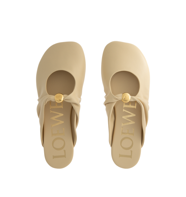 Image 4 of 4 - NEUTRAL - LOEWE Pebble Soft Mule in supple nappa lambskin with a flexible upper featuring a metallic Pebble with an Anagram engraved detail and a signature petal toe shape, padded leather insole and anagram embossed rubber outsole. Lambskin. Made in Italy. 
