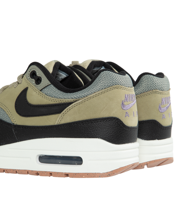 Image 3 of 5 - MULTI - NIKE AIR MAX 1 SC features an upper that combines suede and textile for a durable yet lightweight design, plush and comfortable, Max Air cushioning has just the right amount of support. The rubber waffle outsole adds durable traction and a padded low-cut collar. 