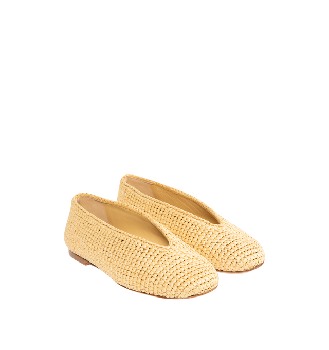 Image 2 of 4 - NEUTRAL - BOTTEGA VENETA Rosa Ballet Flats in raffia featuring a braided trim and round toe. Upper: raffia. Lining: leather. Sole: leather insole, rubber sole. Made in Italy. 