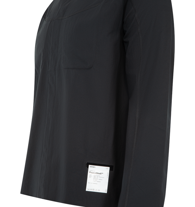 Image 3 of 3 - BLACK - SATISFY PeaceShell River Shirt featuring 2 ice pockets on upper back for mid-race cooling, 2 rapid-access chest pockets for small cargo, lightweight invisible snap button closure, cinched cuffs and flatlock seam construction for friction-free movement, stealth-reflective SATISFY print for low-light visibility and exterior detachable care label. 100% recycled polyester. 