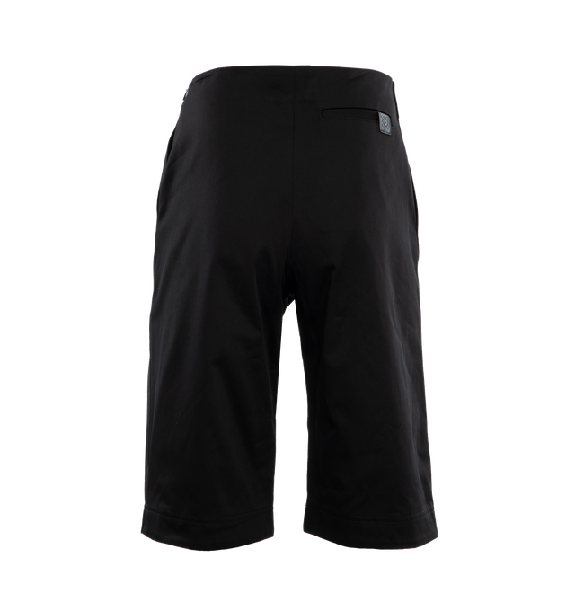 Image 2 of 5 - BLACK - Loewe Shorts crafted in lightweight cotton drill with folded pleats panel at the front. Featuring a relaxed fit, knee length, mid waist, loose leg, side zip fastening, seam pockets, rear welt pocket with Anagram embossed leather tab placed on the rear pocket. 100% cotton. Made in Italy. 